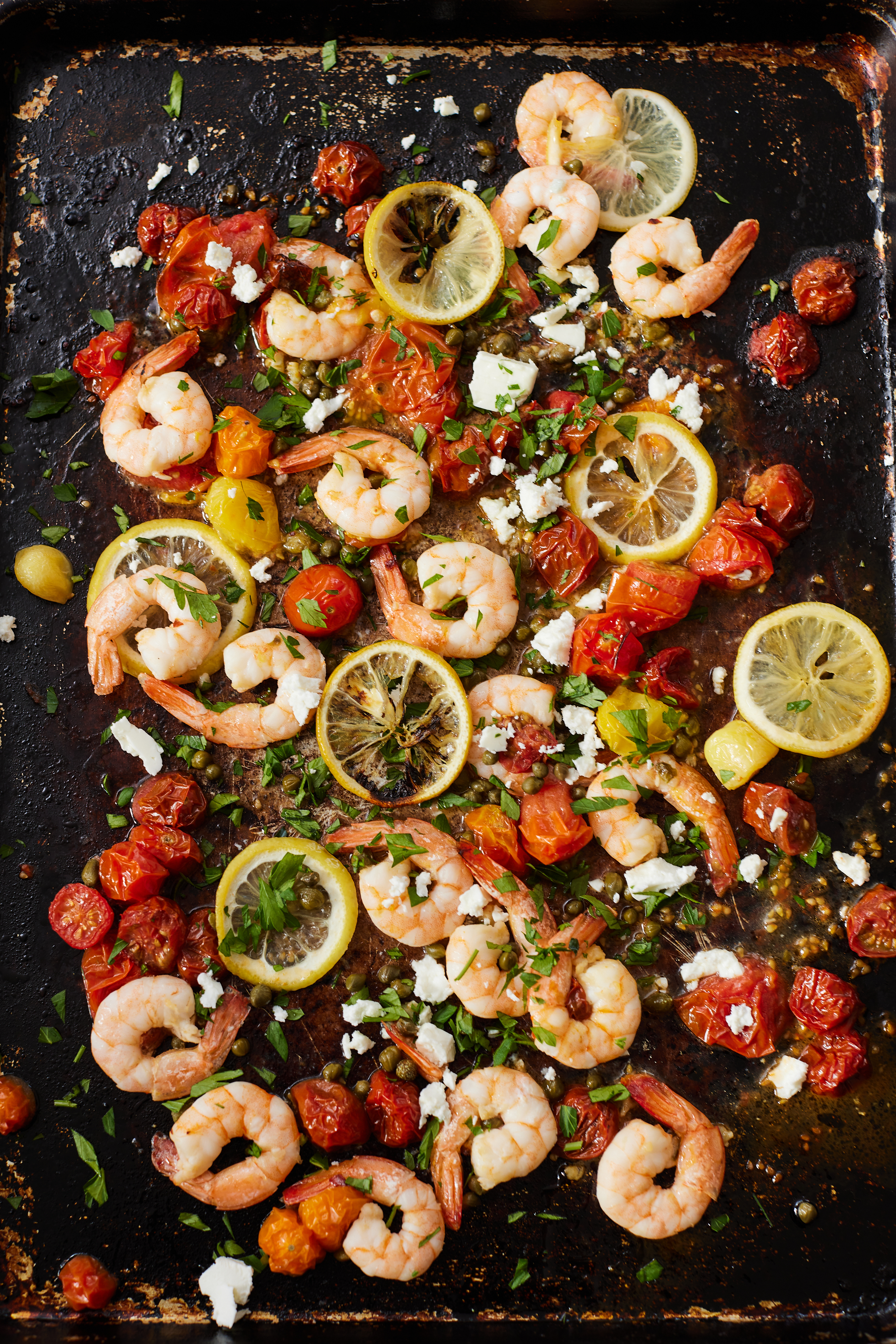 Shrimp with tomatoes and lemon